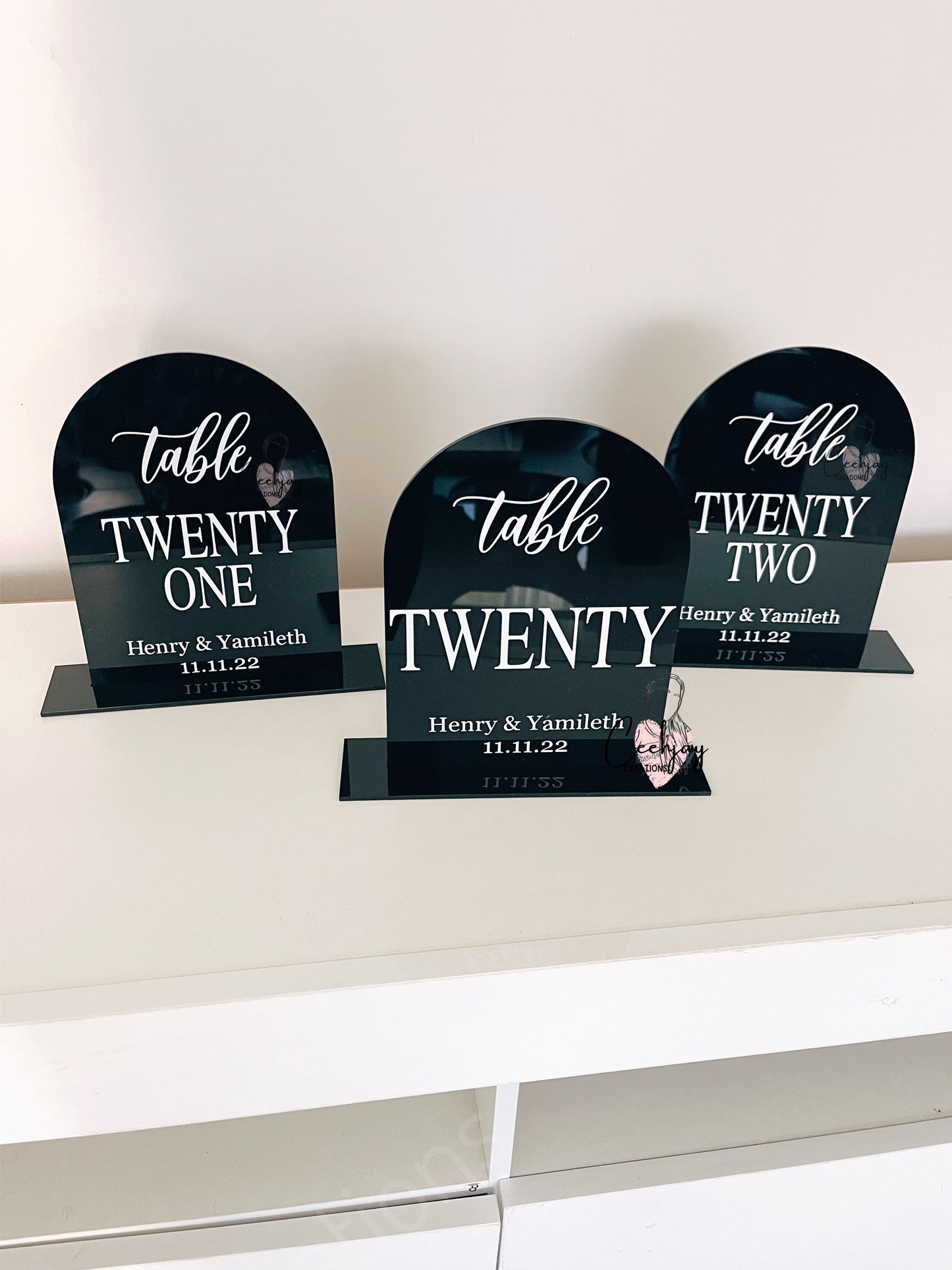 Acrylic Arch Sign for HIRE (Pickup Only)